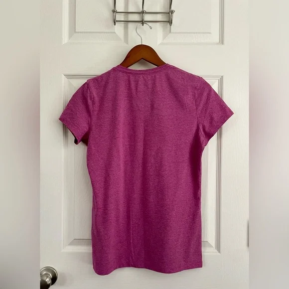 The North Face Women's Magenta Tee - Picture 2 of 3